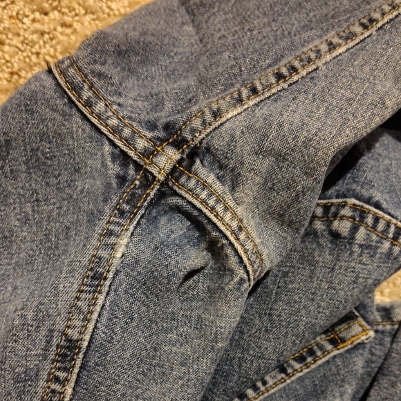 Women's  Blue Jeans - Picture 7 of 9